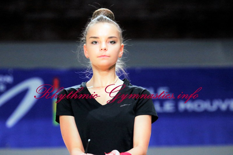 DINA AVERINA